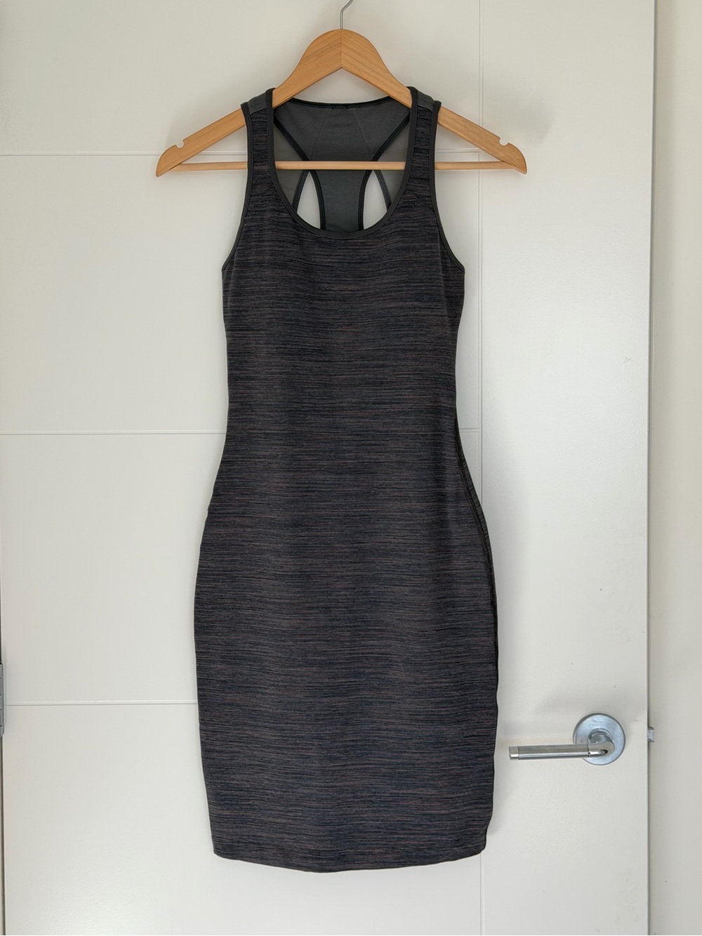 Lululemon Globetrotter Dress - Size 4